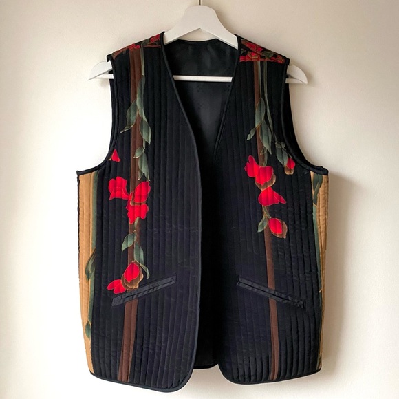 Open front quilted floral vest - Picture 6 of 11